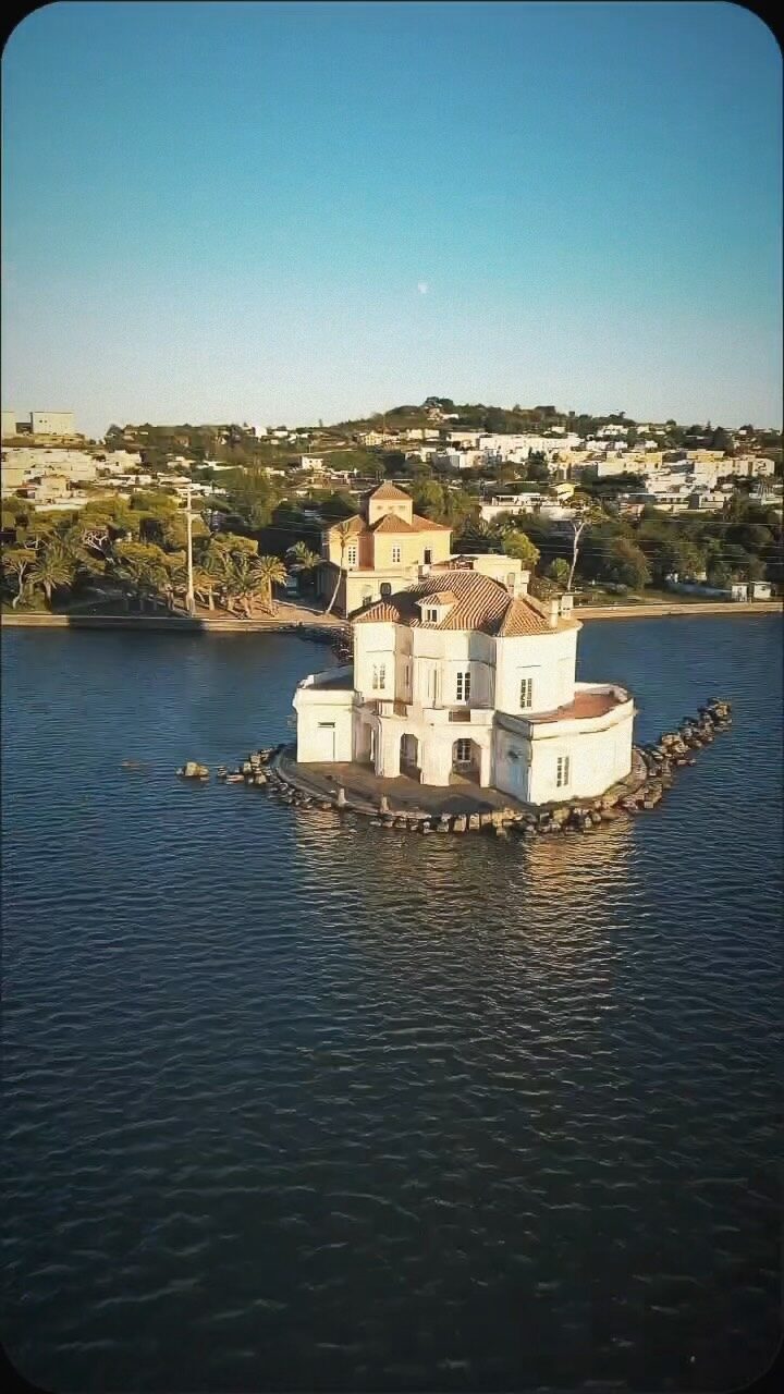 Instagram post from guglielmo_montuori_fotografo. This post is in position 4.